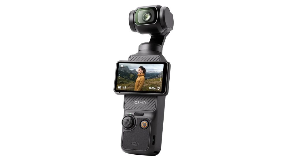 Vlogging cameras are the best Christmas gift ideas for digital artists wanting to film themselves.